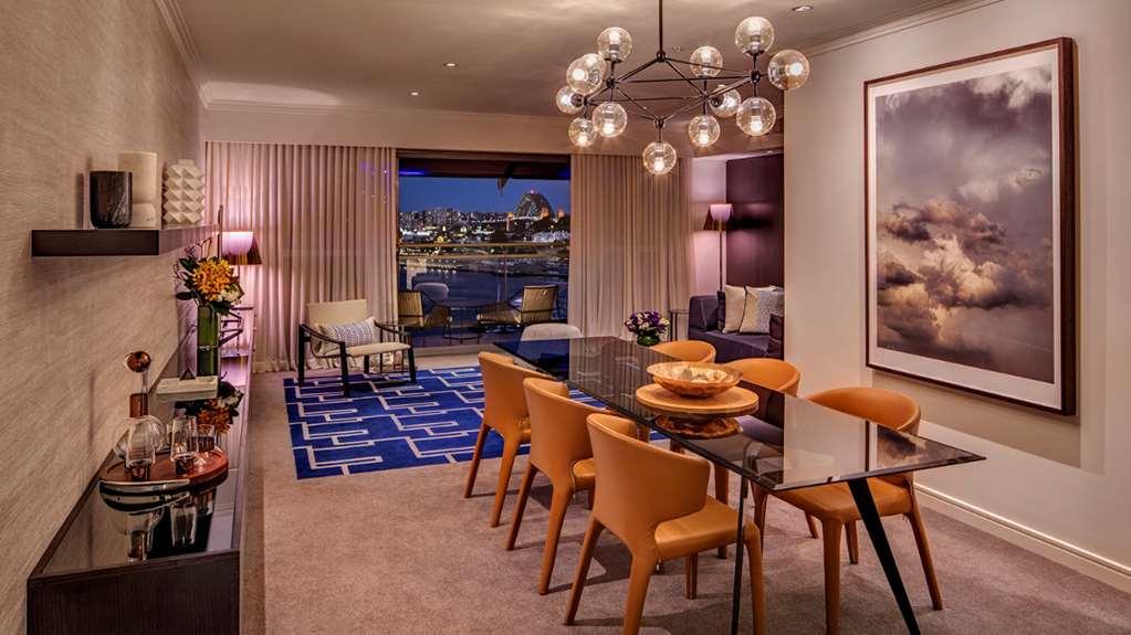 The Star Grand Hotel And Residences Sydney Pokoj fotografie A dining room